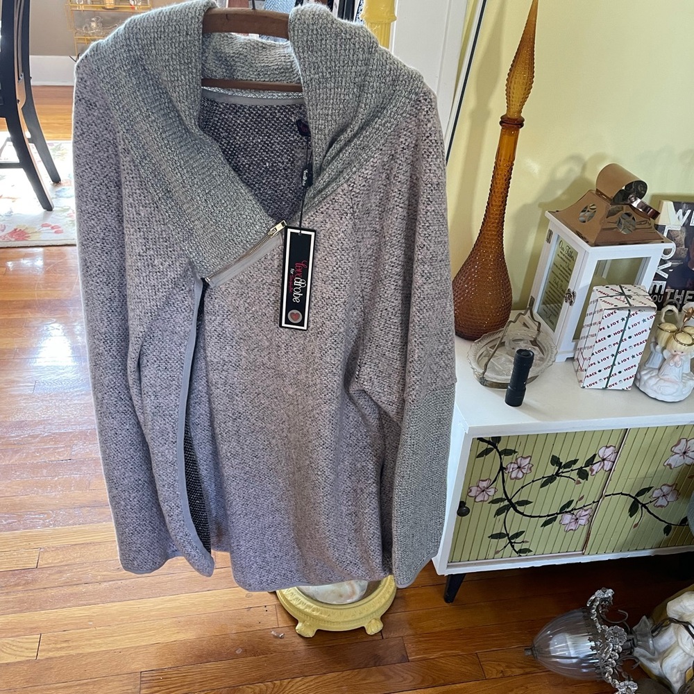 New jacket never wore.Lovedrobe for Simply Be. It is size 28/30.